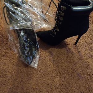 Black heel boots